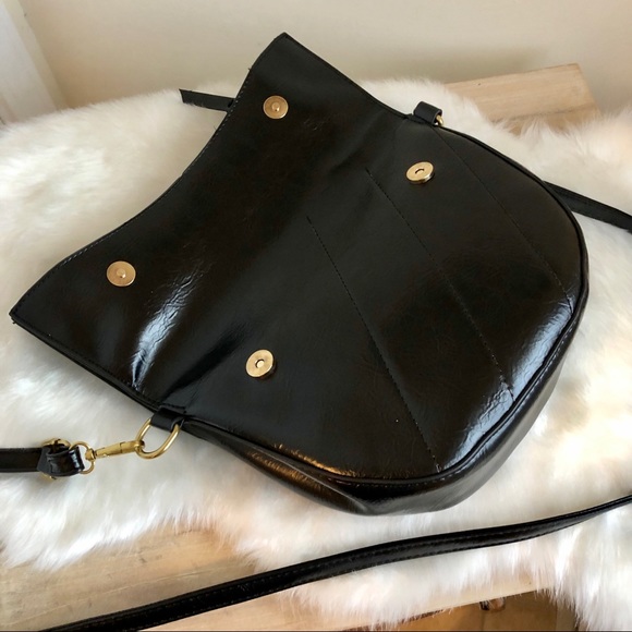 🆕MONTELLA Saddle Crossbody Bag - Picture 7 of 8